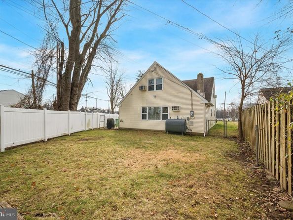 45 Fulmor Avenue, Hatboro PA 19040