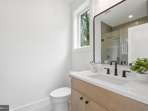2530 Stuart Place, Falls Church VA 22046