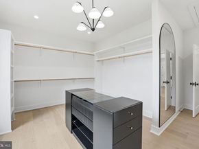 2530 Stuart Place, Falls Church VA 22046
