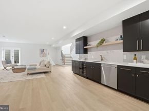 2530 Stuart Place, Falls Church VA 22046