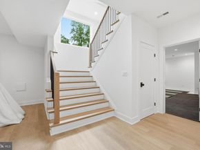 2530 Stuart Place, Falls Church VA 22046