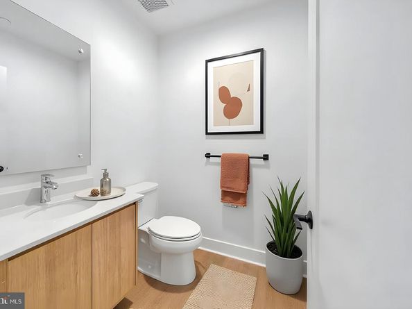 5420 Goshawk Aly, Bethesda MD 20816