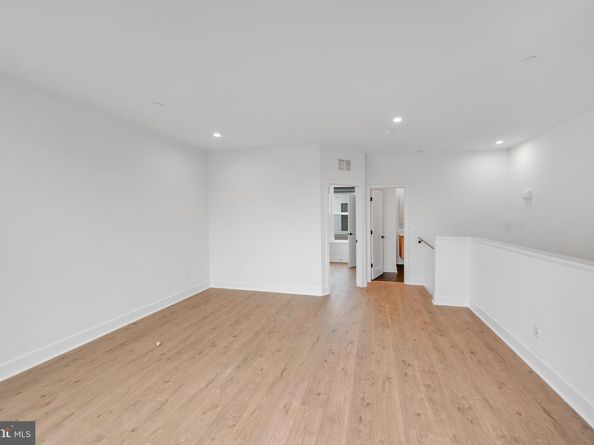 5420 Goshawk Aly, Bethesda MD 20816