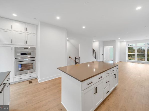 5420 Goshawk Aly, Bethesda MD 20816