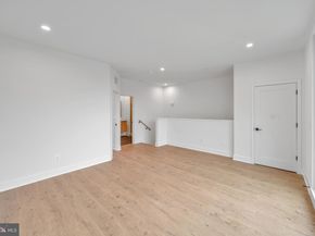 5420 Goshawk Aly, Bethesda MD 20816