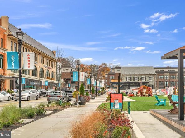 5420 Goshawk Aly, Bethesda MD 20816