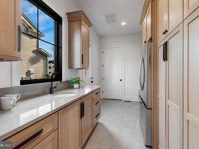 123 Tapawingo Road SW, Vienna VA 22180