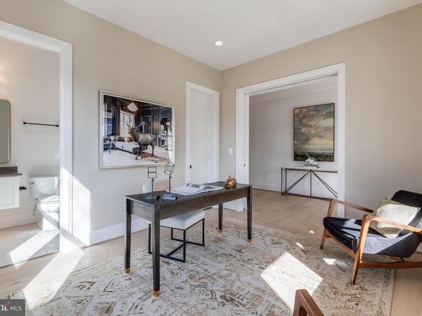 123 Tapawingo Road SW, Vienna VA 22180