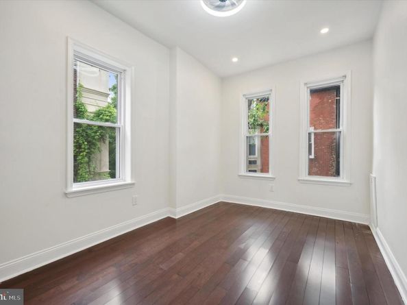 4911 Warrington Avenue, Philadelphia PA 19143