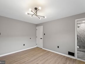 1527 N Colonial Terrace B, Arlington VA 22209