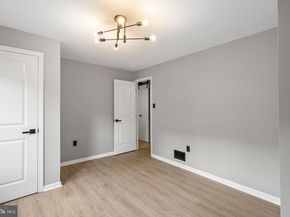 1527 N Colonial Terrace B, Arlington VA 22209