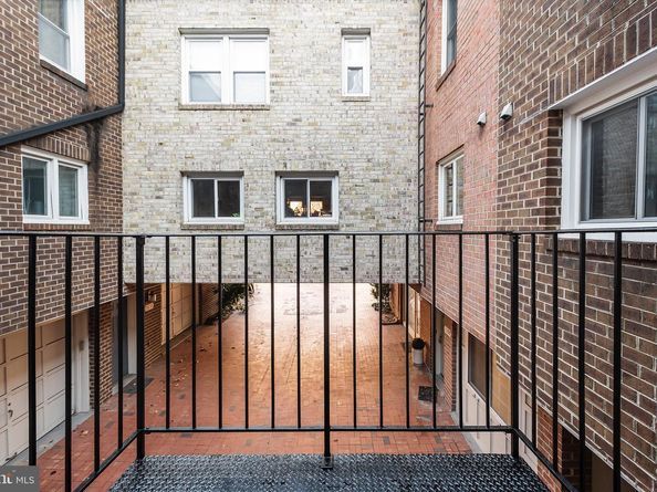 1527 N Colonial Terrace B, Arlington VA 22209