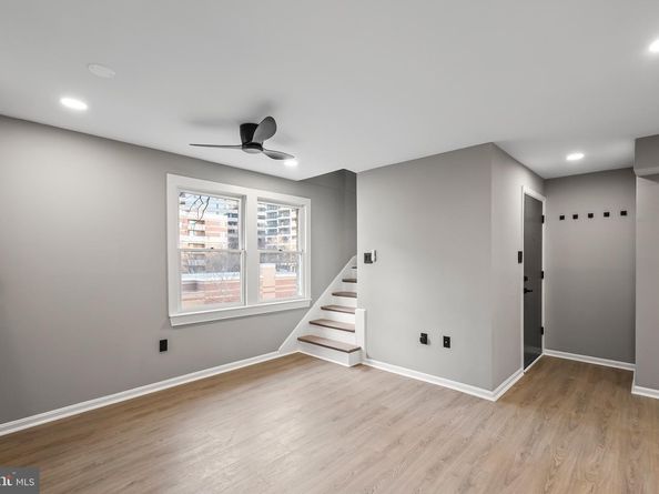 1527 N Colonial Terrace B, Arlington VA 22209