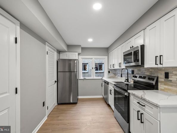 1527 N Colonial Terrace B, Arlington VA 22209