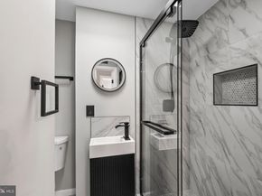 1527 N Colonial Terrace B, Arlington VA 22209