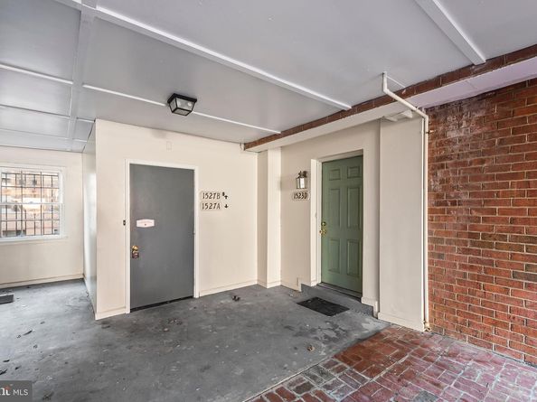 1527 N Colonial Terrace B, Arlington VA 22209