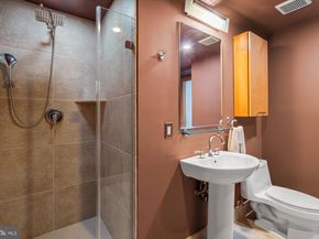 916 G Street NW 803, Washington DC 20001