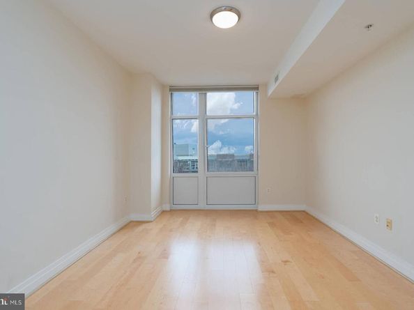 8220 Crestwood Heights Drive 714, Mclean VA 22102