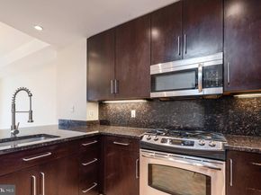 8220 Crestwood Heights Drive 714, Mclean VA 22102