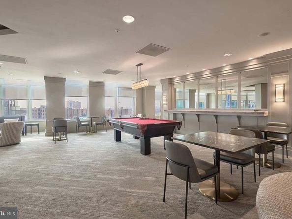 8220 Crestwood Heights Drive 714, Mclean VA 22102