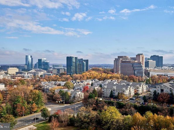 8220 Crestwood Heights Drive 714, Mclean VA 22102
