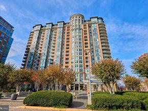 8220 Crestwood Heights Drive 714, Mclean VA 22102