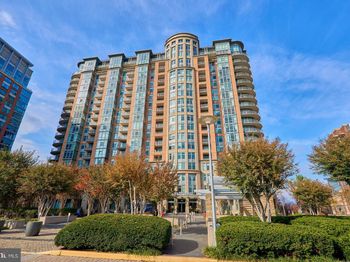 8220 Crestwood Heights Drive