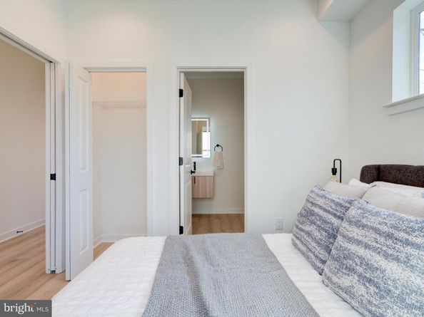 1551 S Dover Street, Philadelphia PA 19146