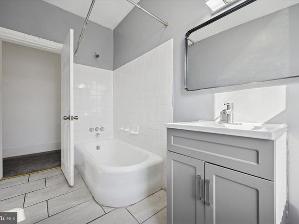 5262 Parkside Avenue, Philadelphia PA 19131