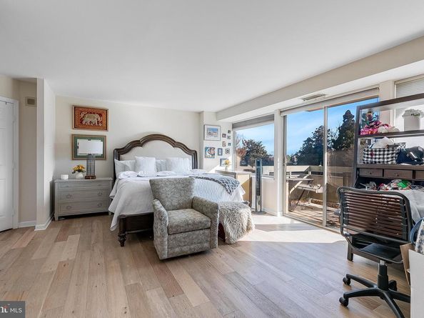 5450 Whitley Park Terrace 209, Bethesda MD 20814