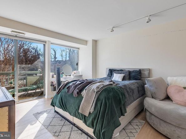 5450 Whitley Park Terrace 209, Bethesda MD 20814
