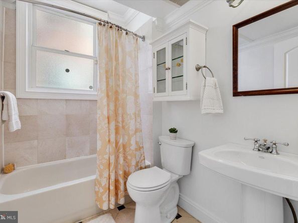 1832 Calvert Street NW 3, Washington DC 20009