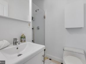 1832 Calvert Street NW 3, Washington DC 20009