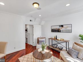 1832 Calvert Street NW 3, Washington DC 20009