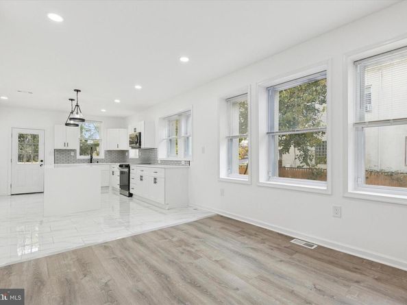 7313 Limekiln Pike, Philadelphia PA 19138