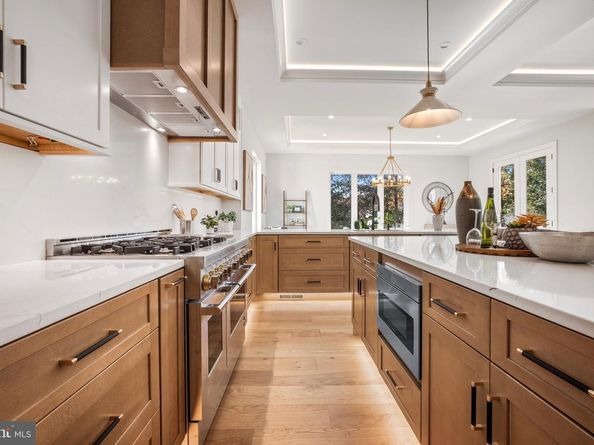 8023 Lewinsville Road, Mclean VA 22102