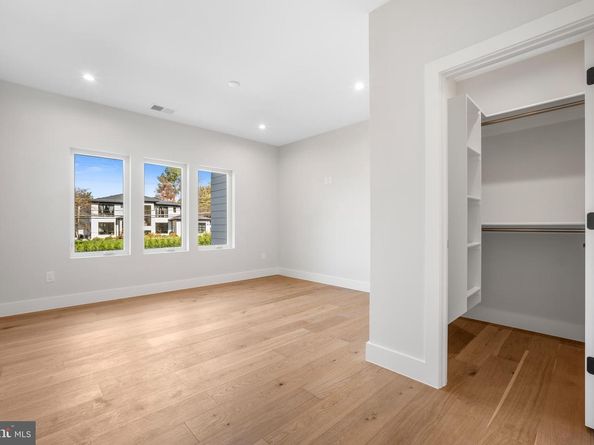 8023 Lewinsville Road, Mclean VA 22102