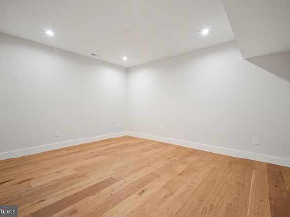 8023 Lewinsville Road, Mclean VA 22102