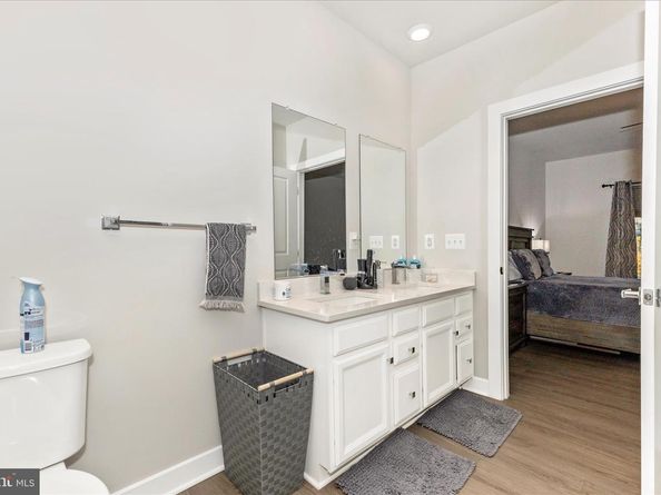 12865 Mosaic Park Way 3J, Herndon VA 20171