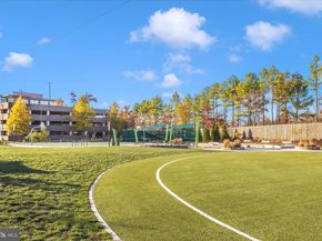 12865 Mosaic Park Way 3J, Herndon VA 20171