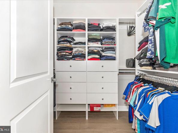 12865 Mosaic Park Way 3J, Herndon VA 20171