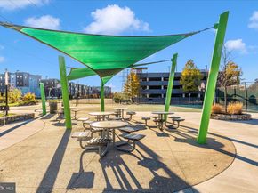 12865 Mosaic Park Way 3J, Herndon VA 20171