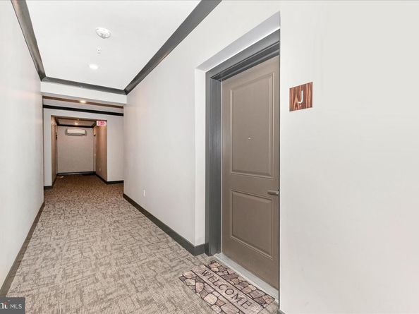 12865 Mosaic Park Way 3J, Herndon VA 20171