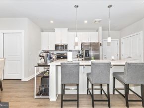 12865 Mosaic Park Way 3J, Herndon VA 20171