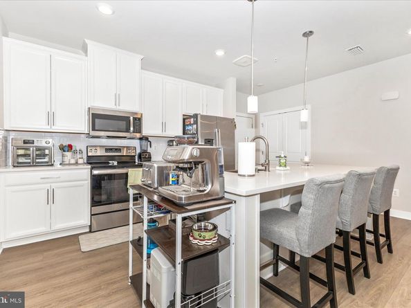 12865 Mosaic Park Way 3J, Herndon VA 20171