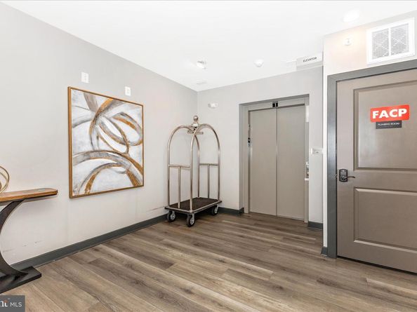 12865 Mosaic Park Way 3J, Herndon VA 20171