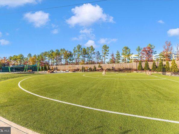 12865 Mosaic Park Way 3J, Herndon VA 20171