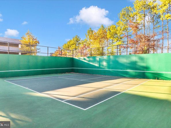 12865 Mosaic Park Way 3J, Herndon VA 20171