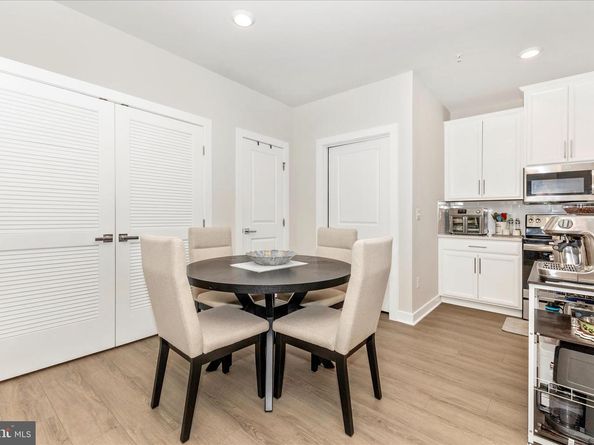 12865 Mosaic Park Way 3J, Herndon VA 20171