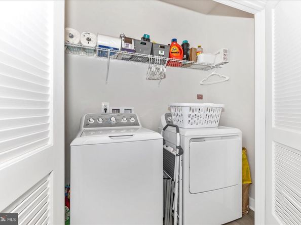 12865 Mosaic Park Way 3J, Herndon VA 20171